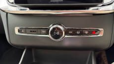 Volvo XC90 2.0 T8 PHEV Ultra Dark 5dr AWD Geartronic Estate